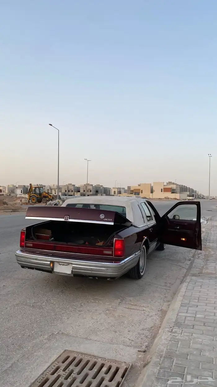 لينكون تاون كار شبه مخزن 3