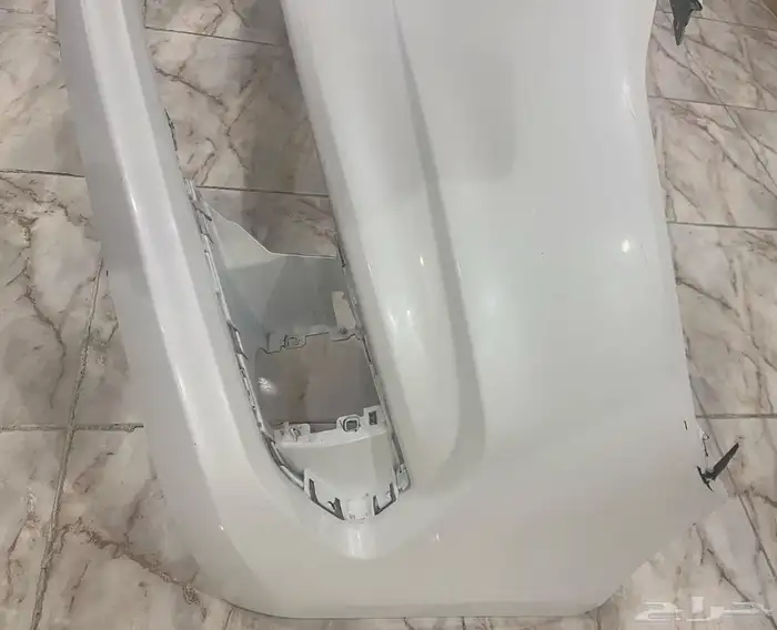 قطع غيار (صدام  شمعه  رفرف  مرايه) فورد اسكورت 2020 1