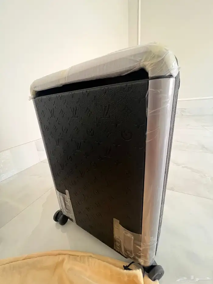 شنطة سفر لويس فيتون 55 سم داخل الطائره LOUIS VUITTON 9
