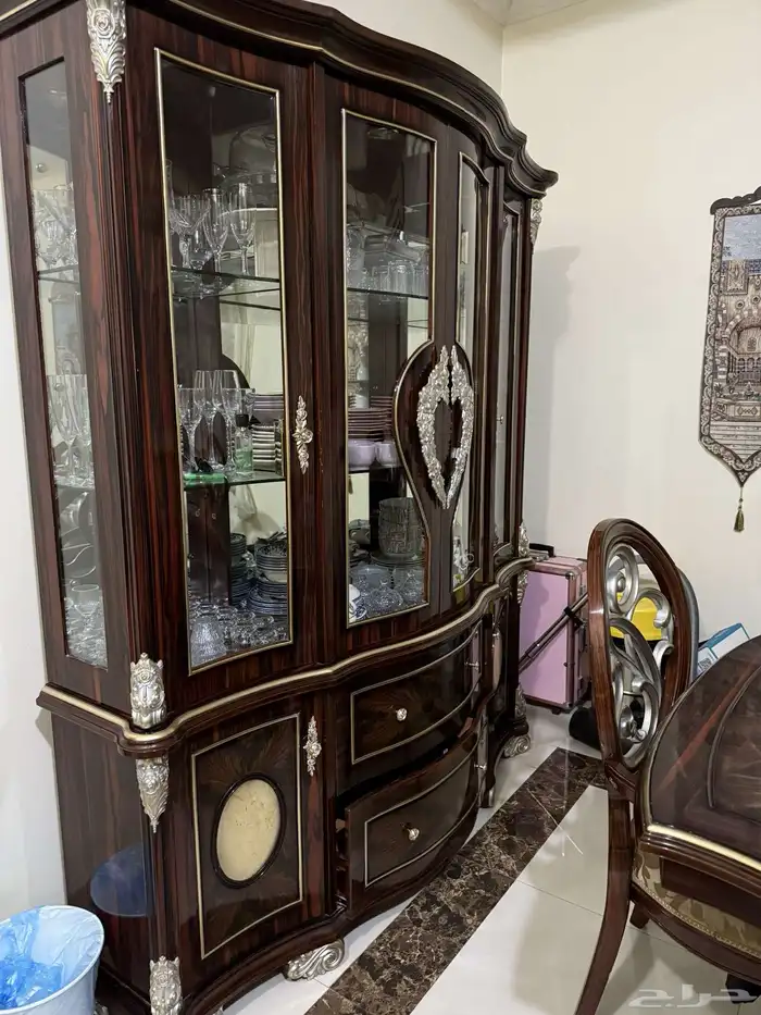طاولة طعام 1
