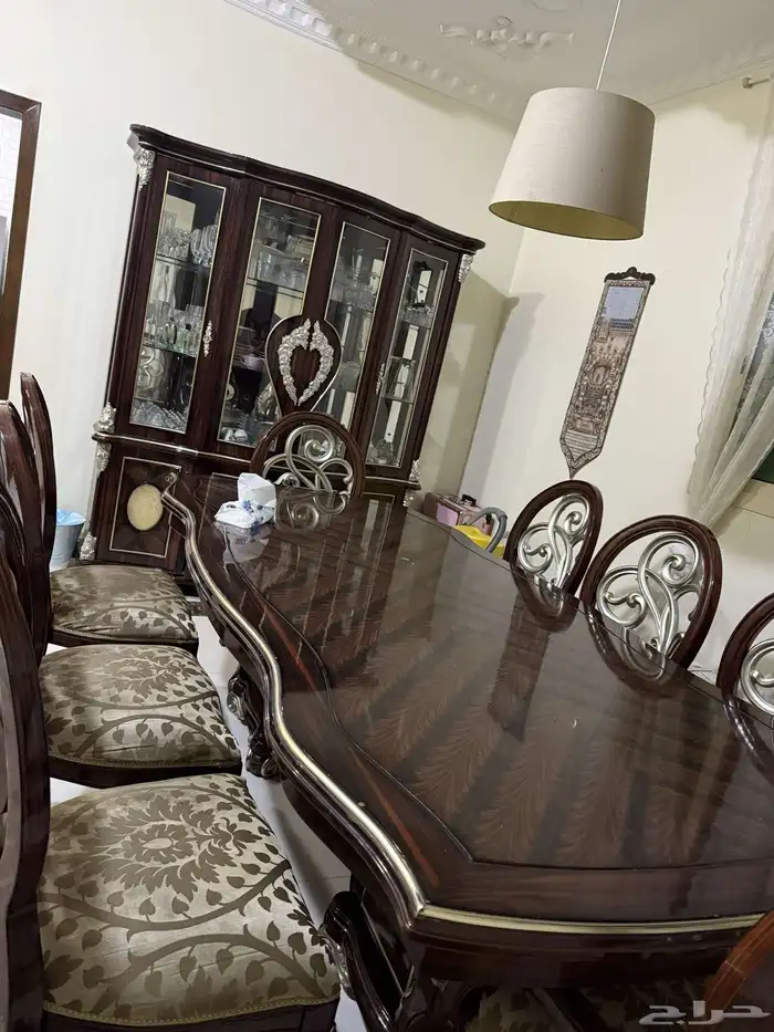 طاولة طعام 2