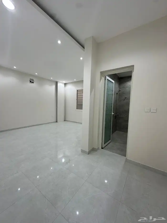 شقه فاخره للبيع بضاحية الجبيل 3