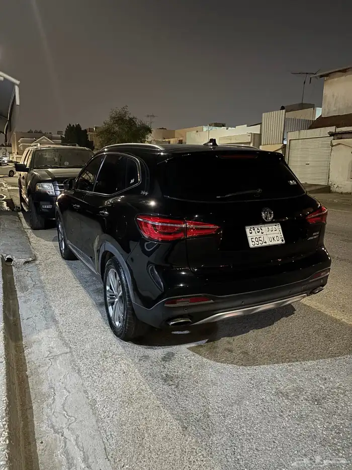ام جي hs 1