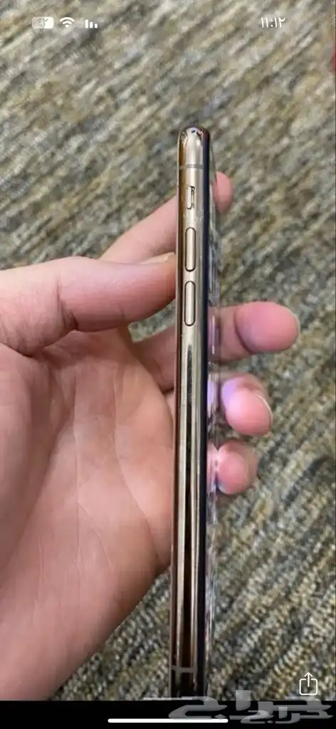 آيفون xs نظيف البطارية 77 على السوم فيه كسر في الخلف فقط 7
