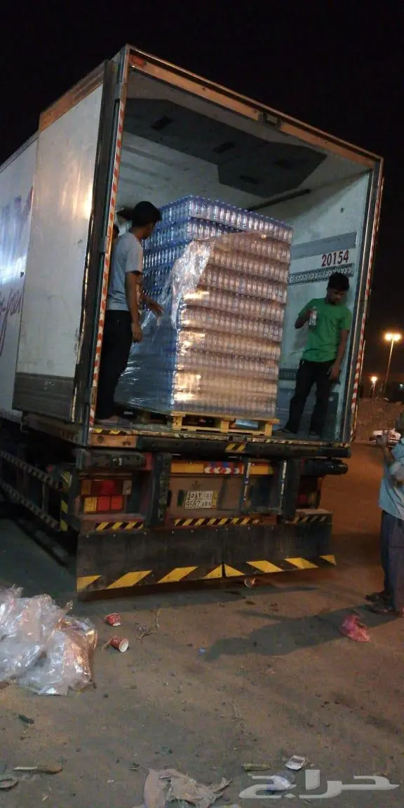 تريلات جاهزة للتحميل جدة و الدمام و الرياض ستاير و برادات 22