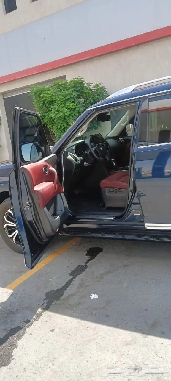 باترول 2023 تيتانيوم V8 سعودي بترومين بحالة الوكاله مخزن 11