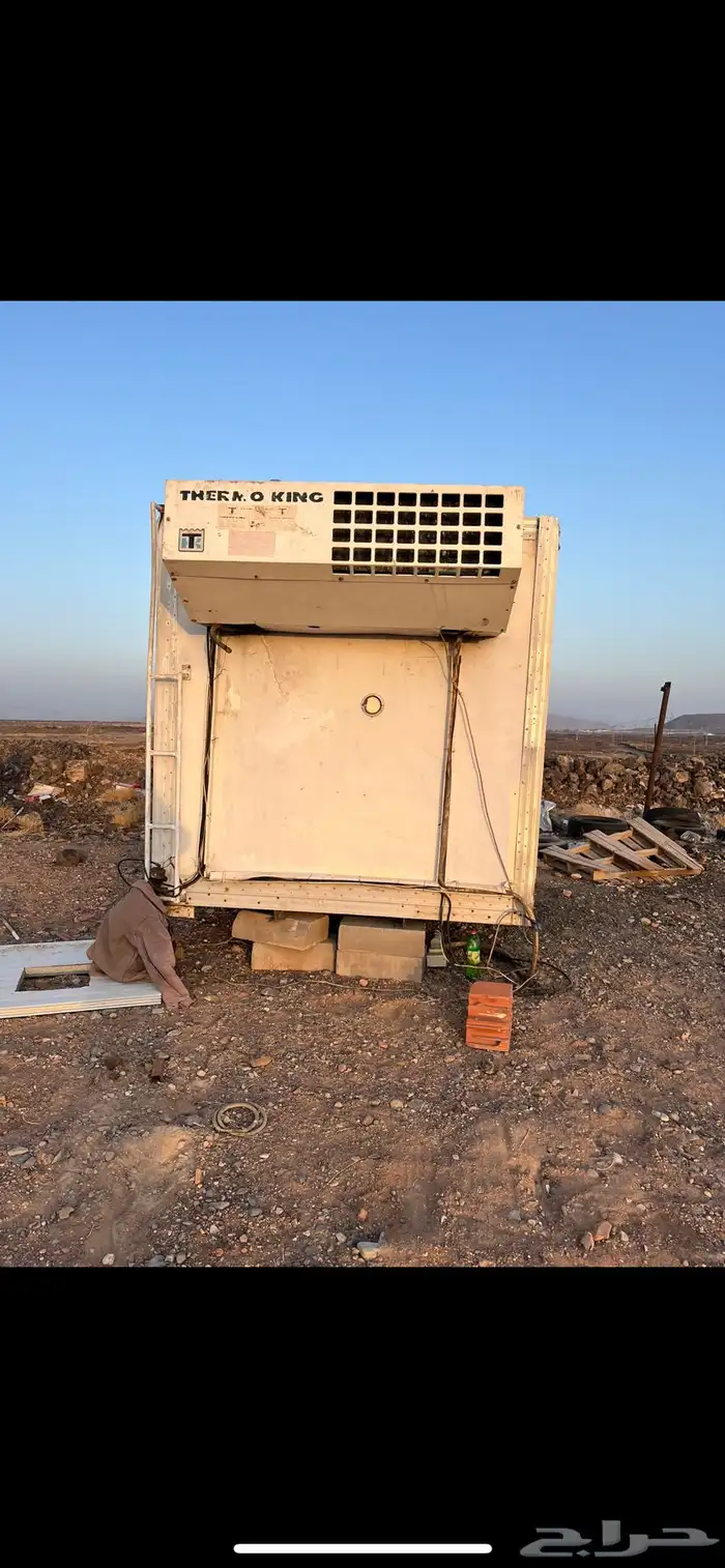 معدات تبريد وتجميد كمبروسرات بأحجام مختلفه وبرادات 0