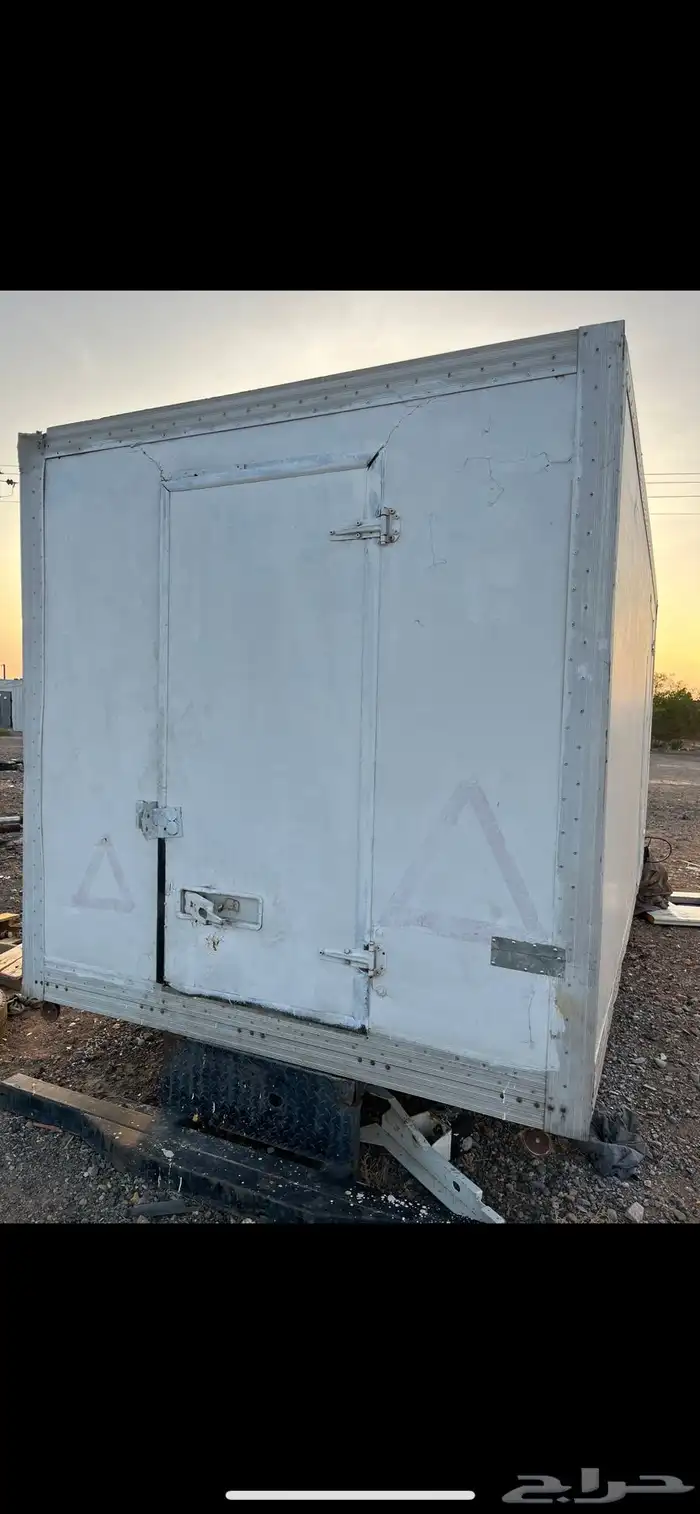 معدات تبريد وتجميد كمبروسرات بأحجام مختلفه وبرادات 5