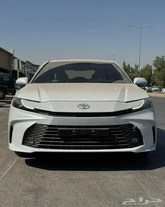 تويوتا كامري طيس بنزين بريمي 2025 1