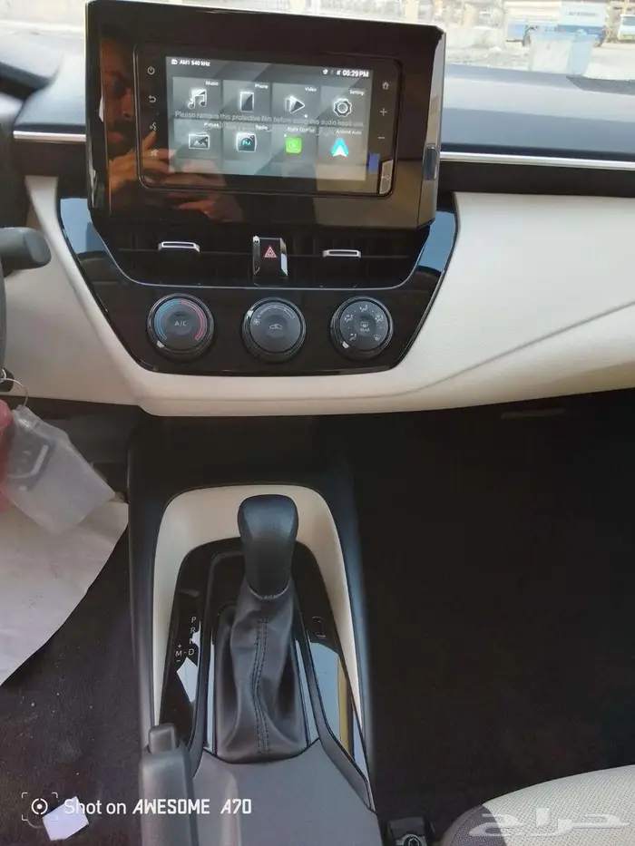 تويوتا كرولا ستاندر 2.0 طيس بنزين 2025 ابيض  فضي  رصاصي 18