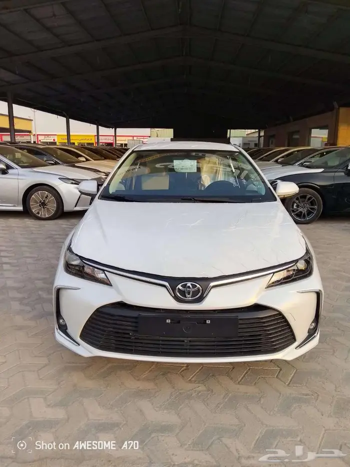 تويوتا كرولا ستاندر 2.0 طيس بنزين 2025 ابيض  فضي  رصاصي 9