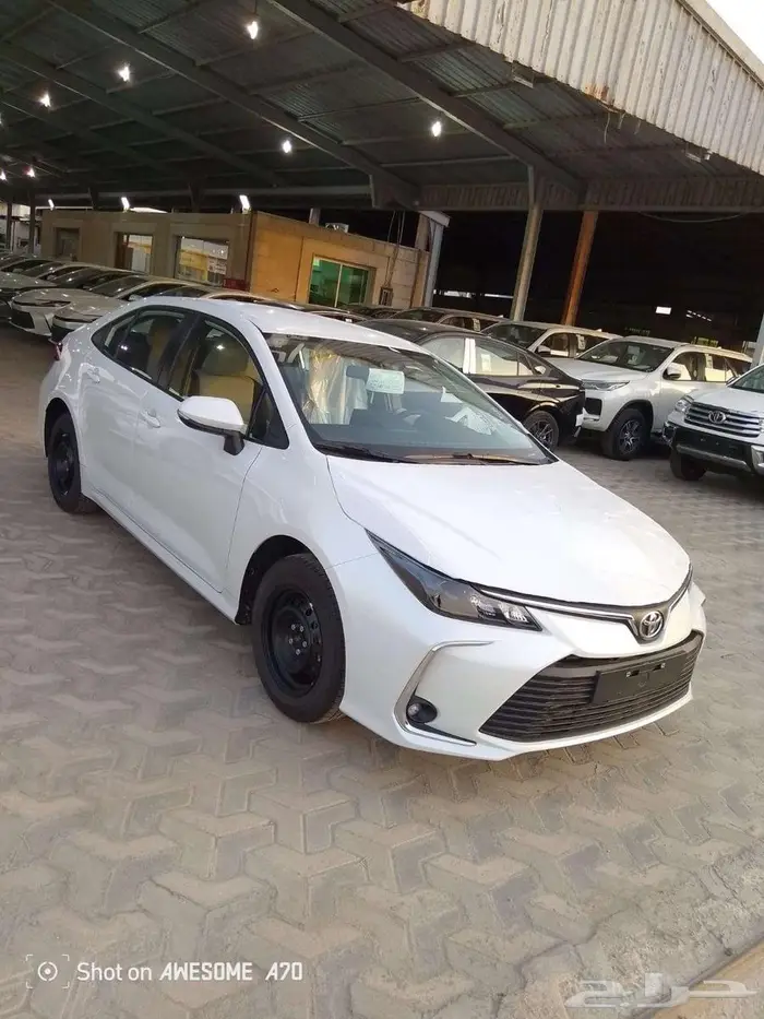 تويوتا كرولا ستاندر 2.0 طيس بنزين 2025 ابيض  فضي  رصاصي 28