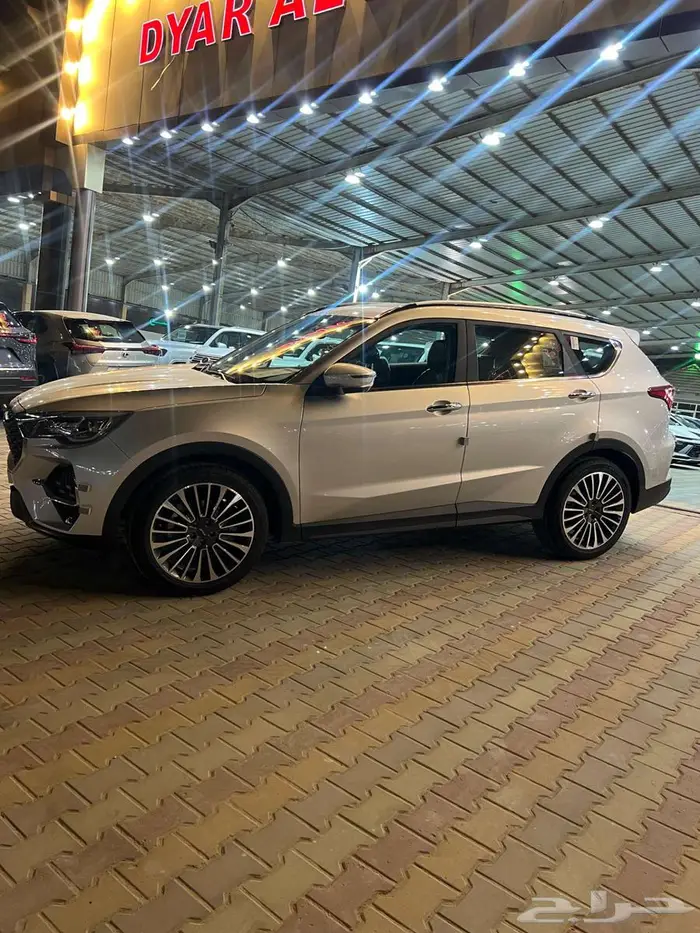 جيتور X70 لاكجري 2025 8