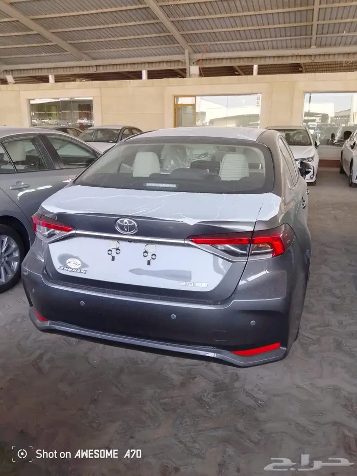 تويوتا كرولا ستاندر 2.0 طيس بنزين 2025 ابيض  فضي  رصاصي 4