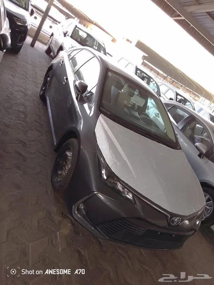 تويوتا كرولا ستاندر 2.0 طيس بنزين 2025 ابيض  فضي  رصاصي 1