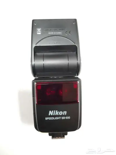 للبيع كاميرتان نيكون d800و d90 3