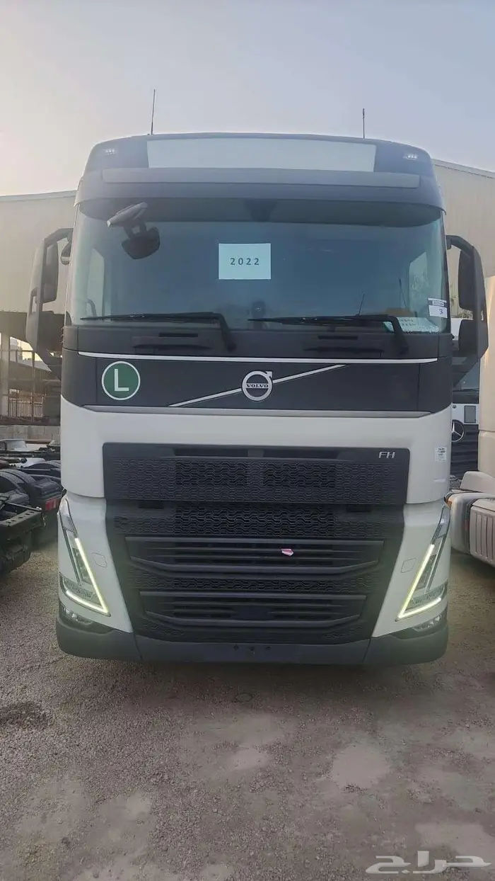 راس تريلا فولفو FH 460 موديل 2022 بطاقه جمركيه 4