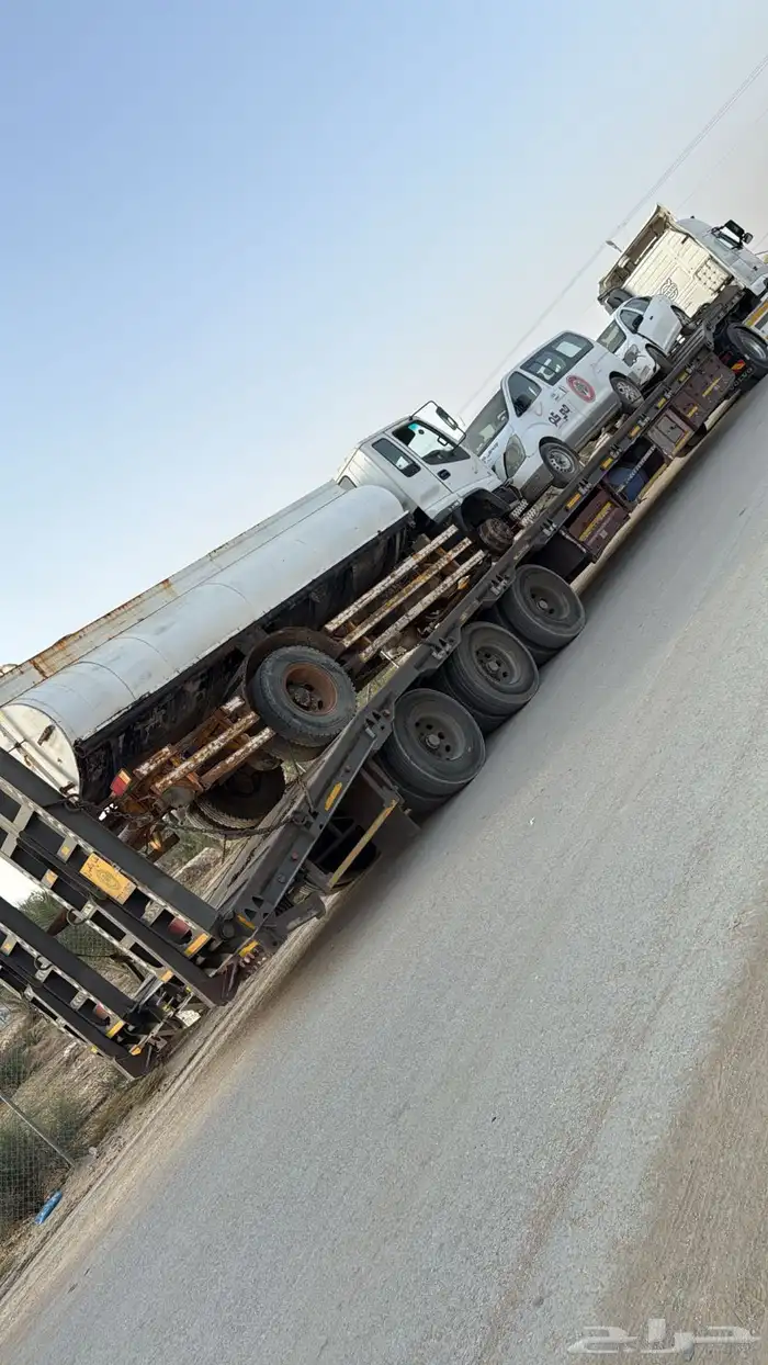 لوبد نقل معدات شاحنات 1
