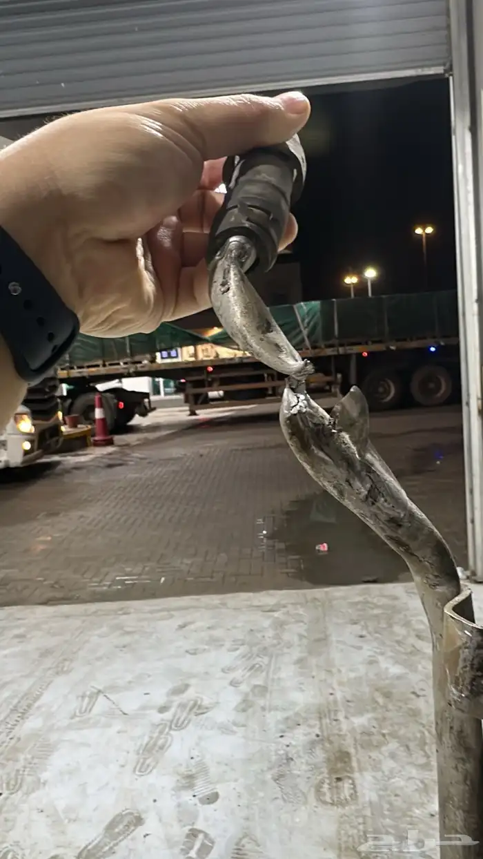 جميع احتياجات السيارات و التشليح و رش و اصلحات من الى 3