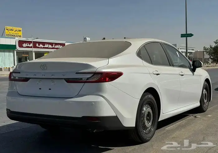 تويوتا كامري طيس بنزين بريمي 2025 4