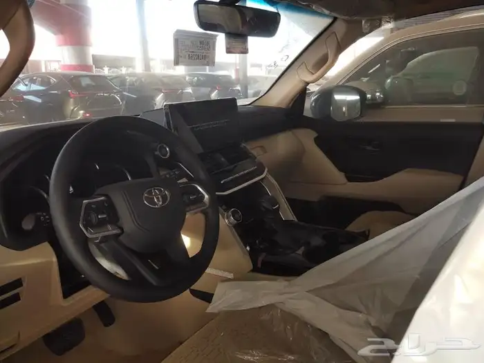 جيب لاندكروزر L2 ديزل 2024 8