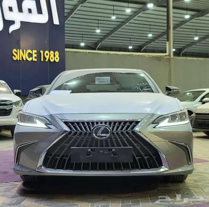 لكزس ES250 ستاندر 2025 اقل سعر اقساط او كاش 2
