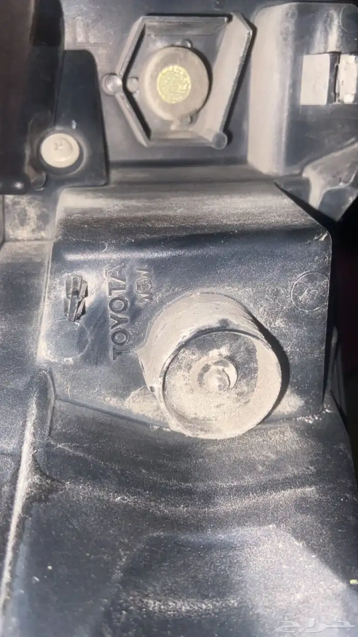 للبيع صدام وطقم اسطبات كامري 1