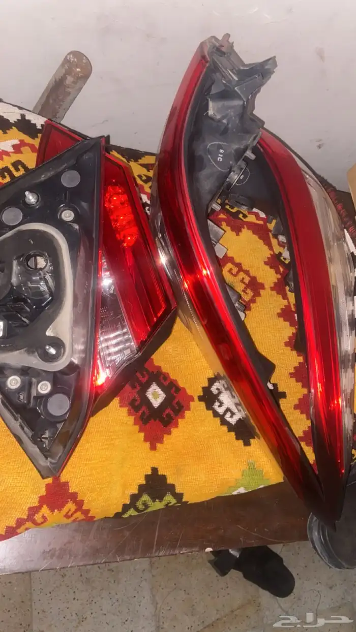 للبيع صدام وطقم اسطبات كامري 2