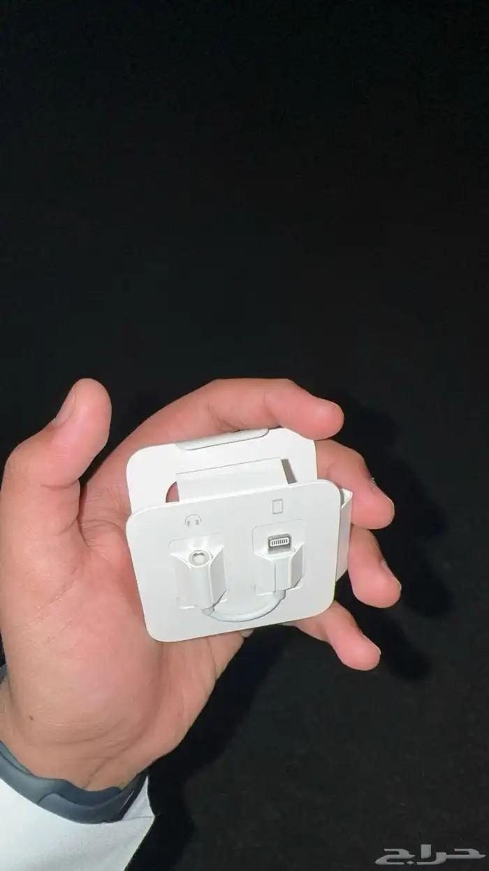 مشبك سماعات ايفون تحت ال ايفون 15 0