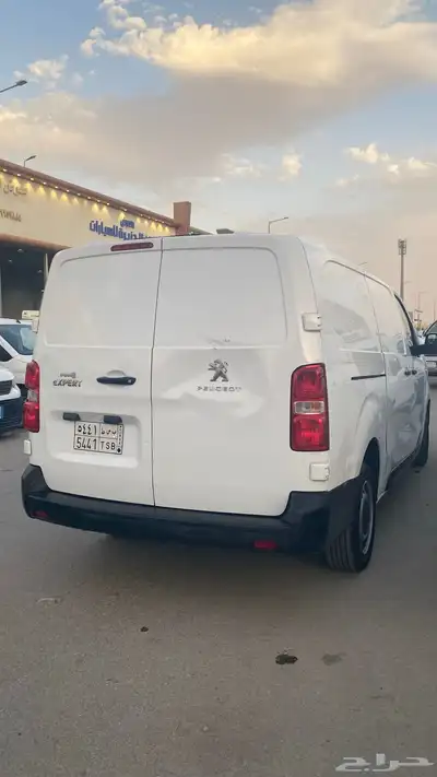 بيجو اكسبرت 6