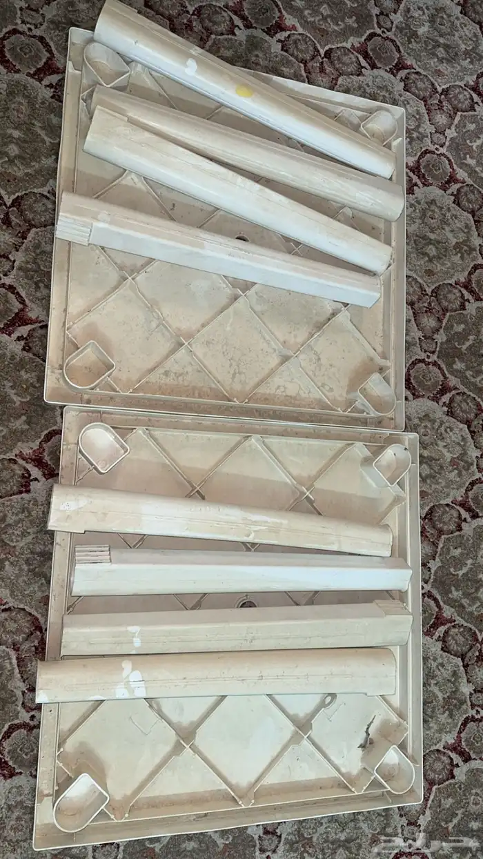 طاولات بلاستيك 0