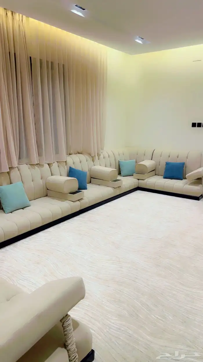 للتأجير فله جديدة مؤثثة أثاث فخم وجديد متكاملة 6