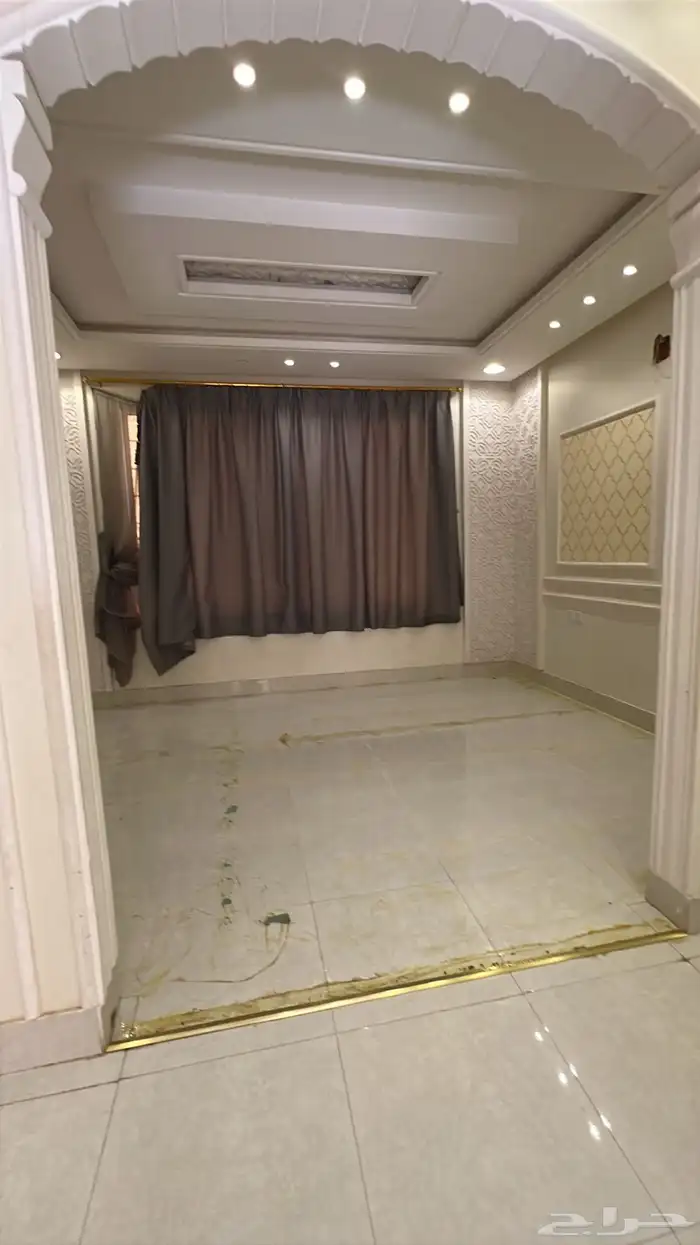 دور ارضي للإيجار. 10