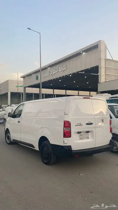 بيجو اكسبرت 5