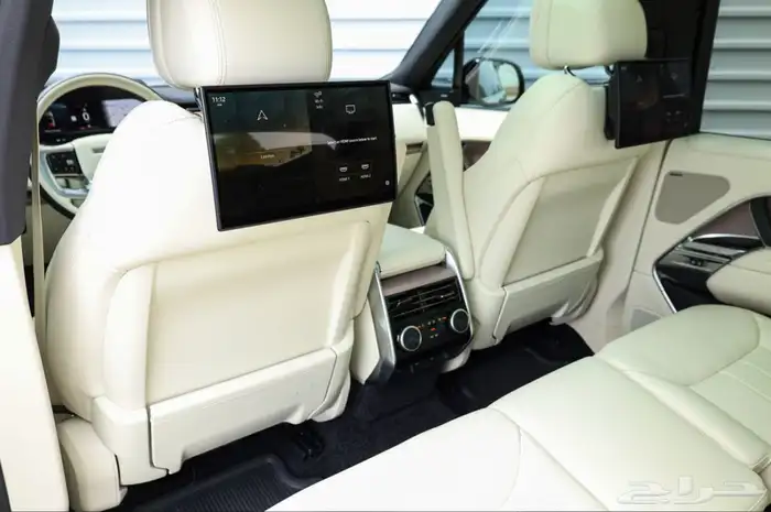 2023 Range Rover SE SWB فل كامل 11