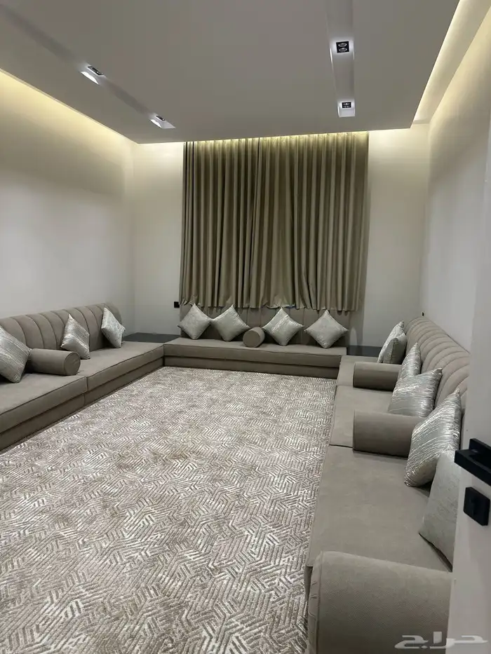 للتأجير فله جديدة مؤثثة أثاث فخم وجديد متكاملة 23