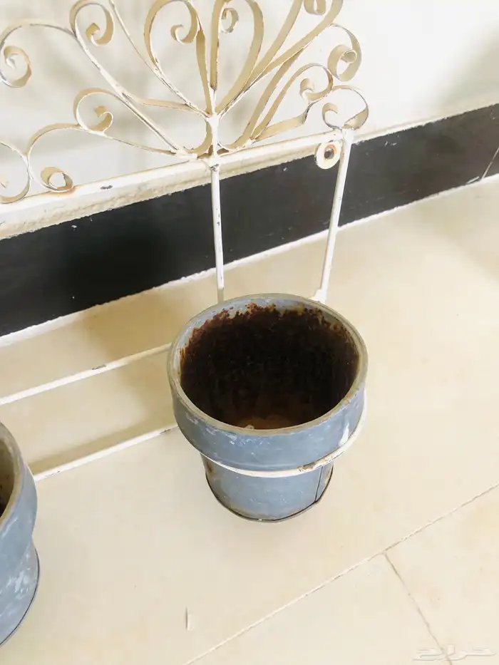 أصيص زرع فرنسي مع حامل  صناعة فرنسية 6