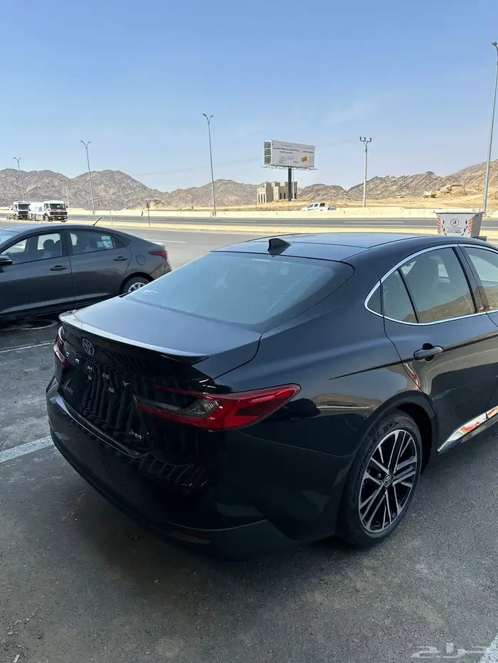 كامري 2025 لومير اصفار لون اسود مباعه 13