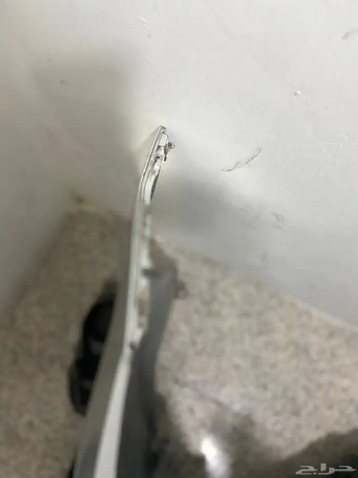 للبيع صدام وطقم اسطبات كامري 5