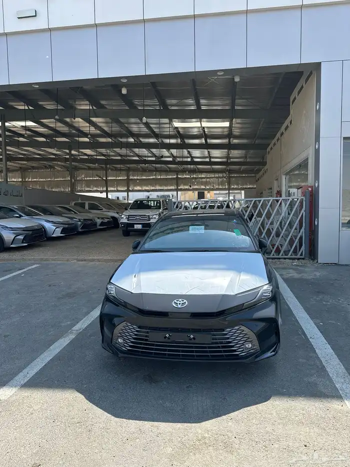 كامري 2025 لومير اصفار لون اسود مباعه 7