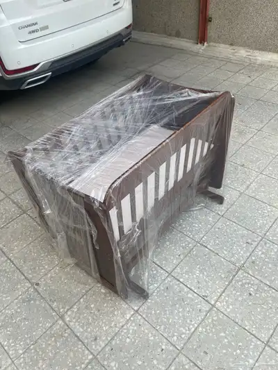 سرير اطفال نوع فاخر وميزه هزاز 3