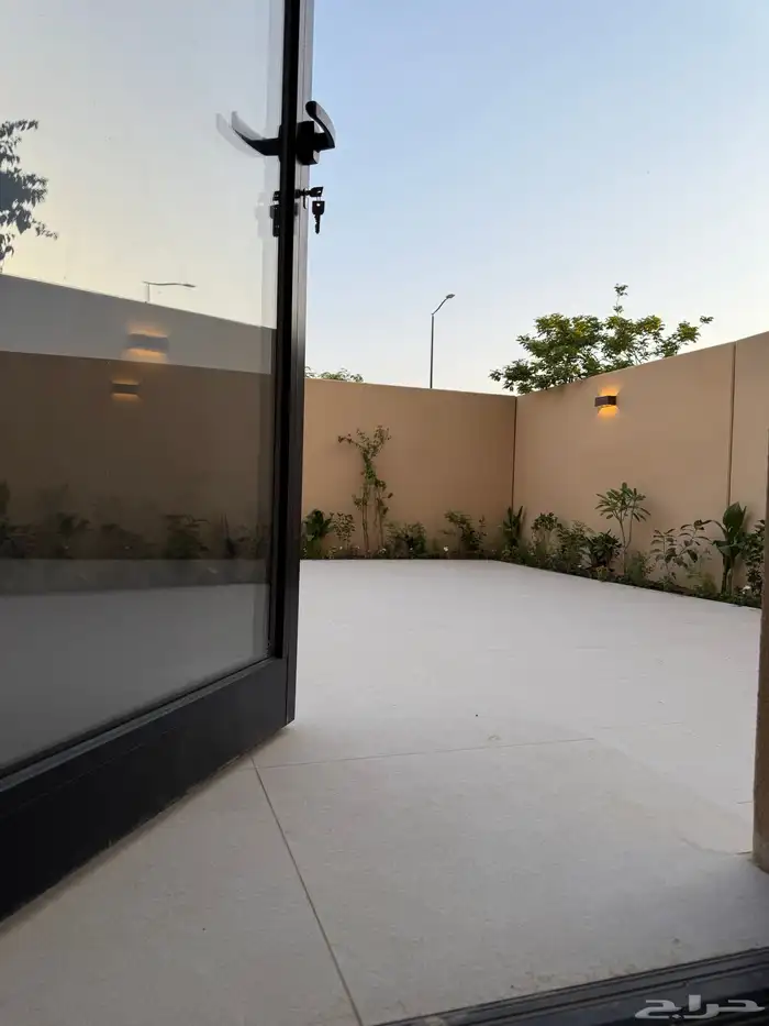 فيلا للايجار جديده وعرض مغري 11