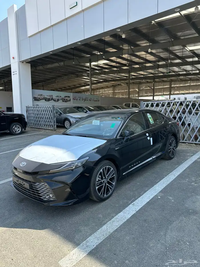 كامري 2025 لومير اصفار لون اسود مباعه 5