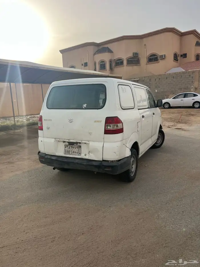فان بضاعه سزوكي موديل 2006 3
