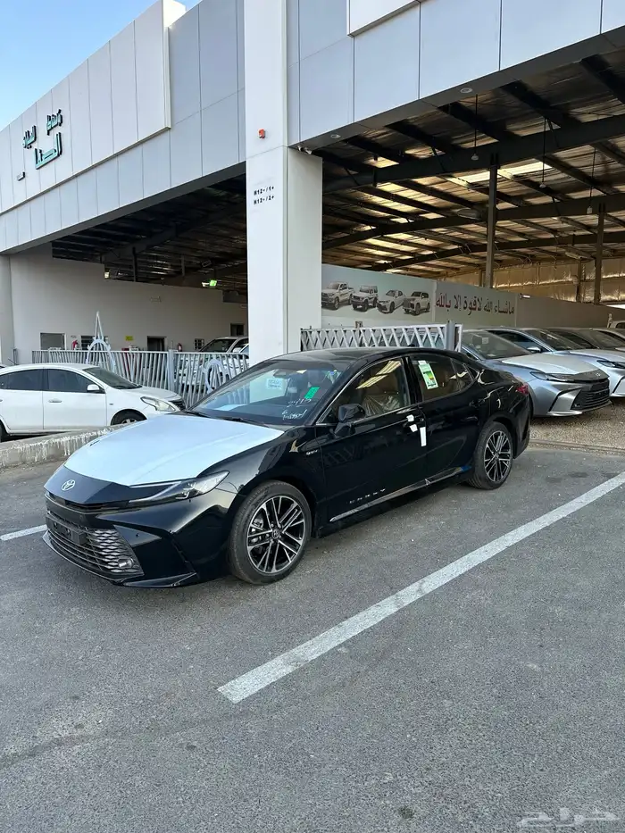 كامري 2025 لومير اصفار لون اسود مباعه 35