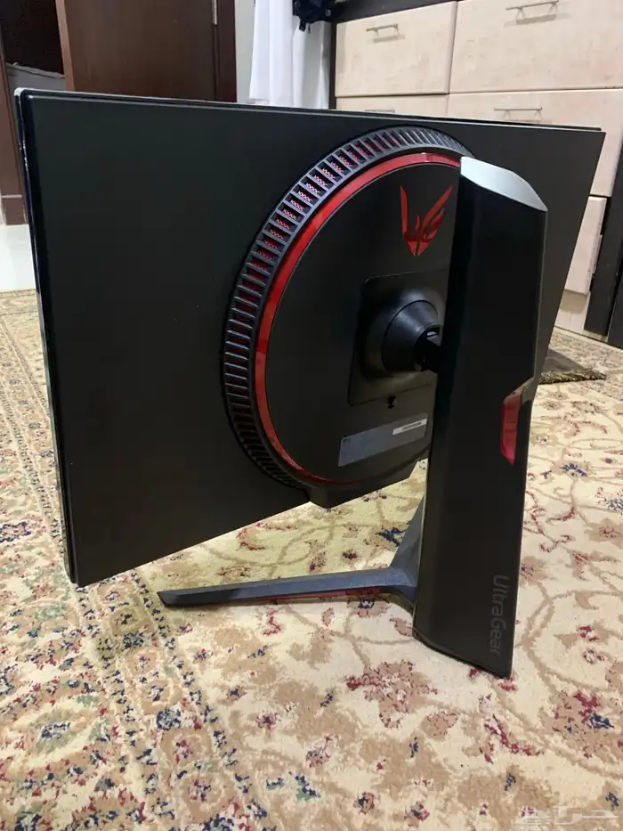 شاشة gaming من LG 27 بوصة 240 فريم 4