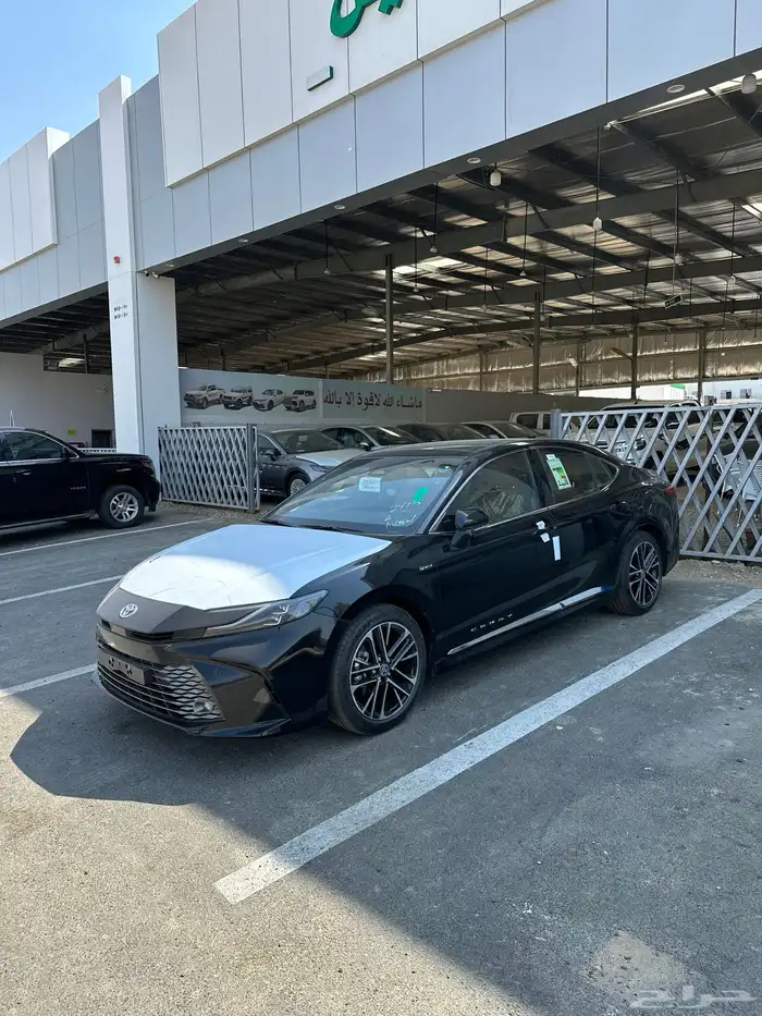 كامري 2025 لومير اصفار لون اسود مباعه 1