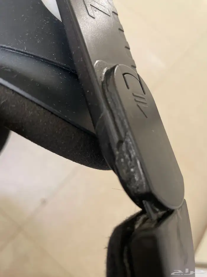جهاز نظاره واقع افتراضي oculus quest 2 مستخدم 3