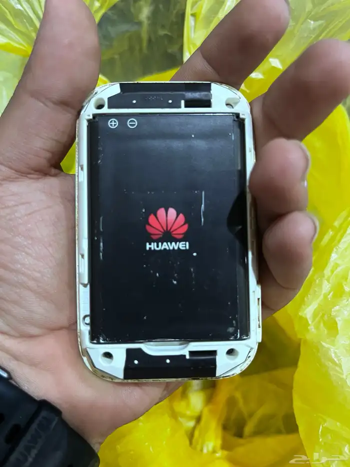 جوالات قديمه و راوتر 4G 11
