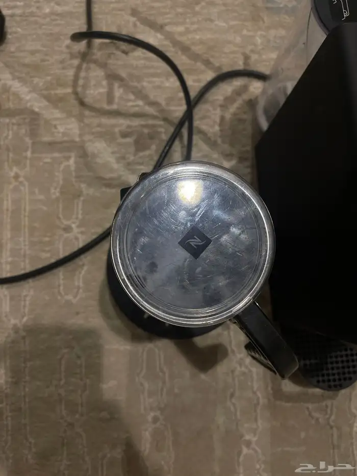 للبيع مكينة قهوة من نسبريسو معها خلاط حليب او رغوه الحليب 4